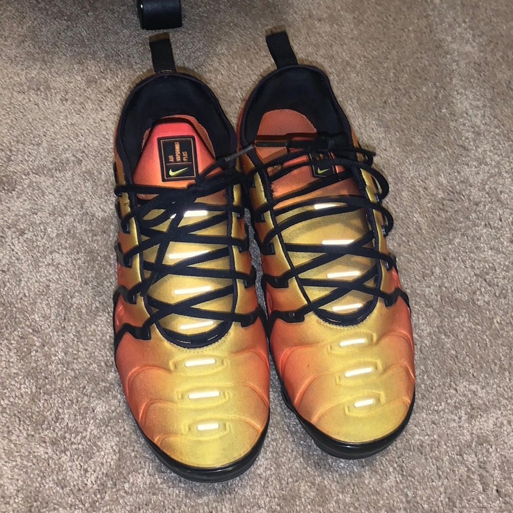 Air vapormax plus sunset
